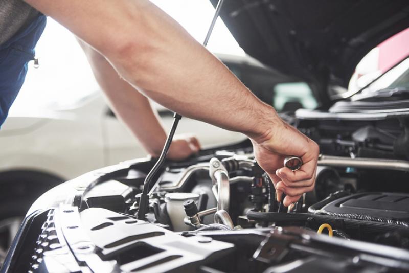 3 Signs You May Need Rebuild or Replace Your Engine